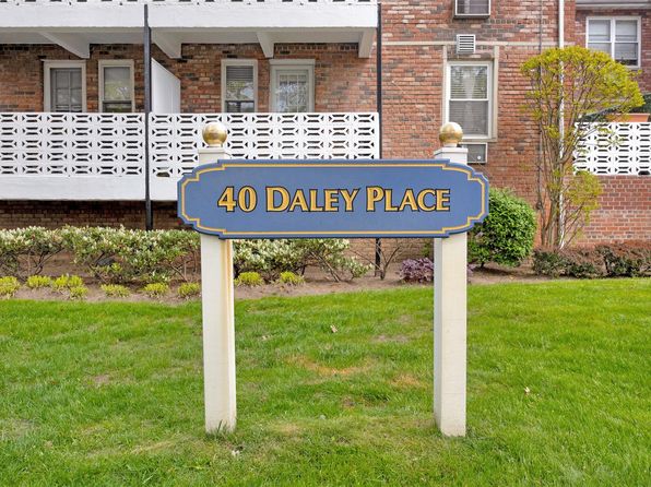 40 Daley Place #230, Lynbrook, NY 11563