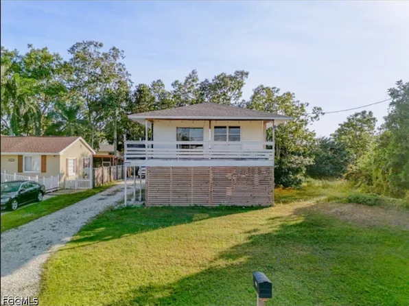 3909 3rd St SW, Lehigh Acres, FL 33976