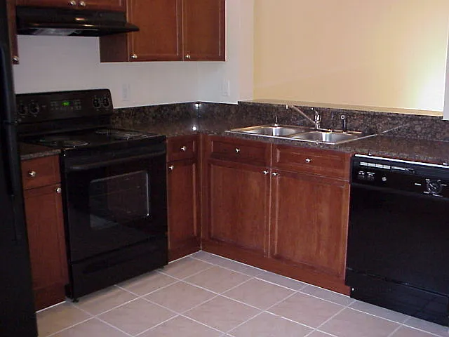 2 bed, 2.5 bath, 1191 sqft, $1,950 — Photo 2