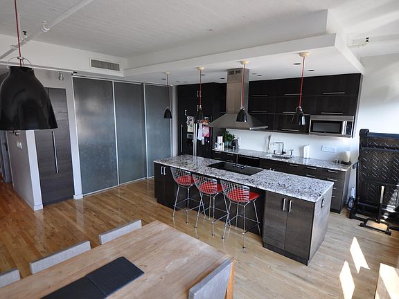 MAIN SPACE TO KITCHEN