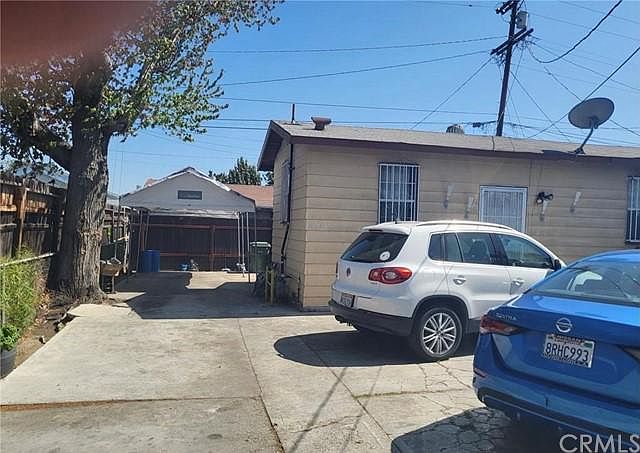 1st image of 10834 Weigand Ave