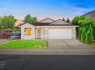 8953 Monterey Oaks Dr, Elk Grove, CA 95758