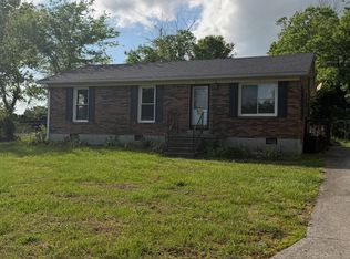 357 Burton Ln, Lebanon, KY 40033