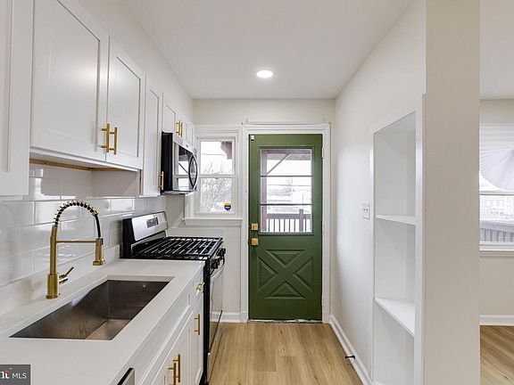 5th image of 3916 2nd St