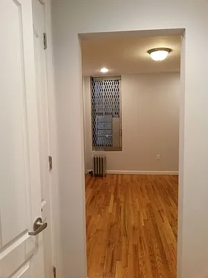 Rented by Zuz Realty | media 29
