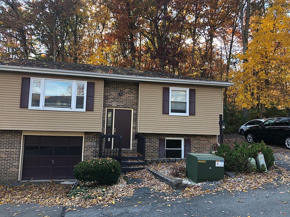 1st image of 108 Fernwood Ct