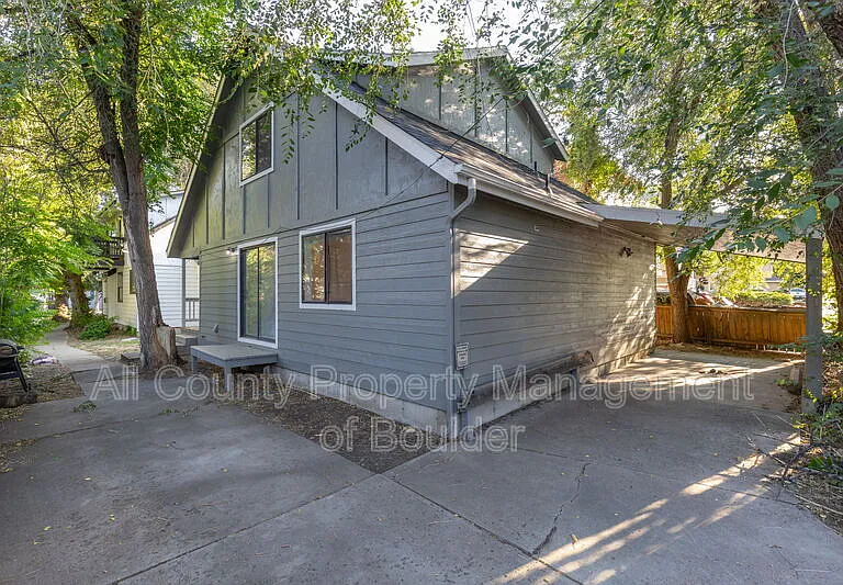 2317 Walnut St — Photo 23