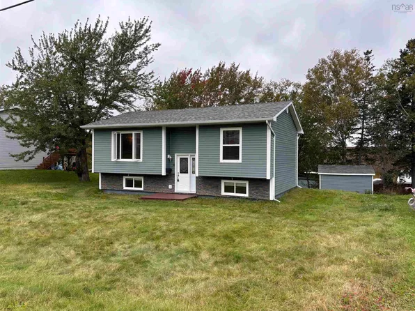 10 Barshelmar Dr, Sydney Mines, NS B1V 3E2
