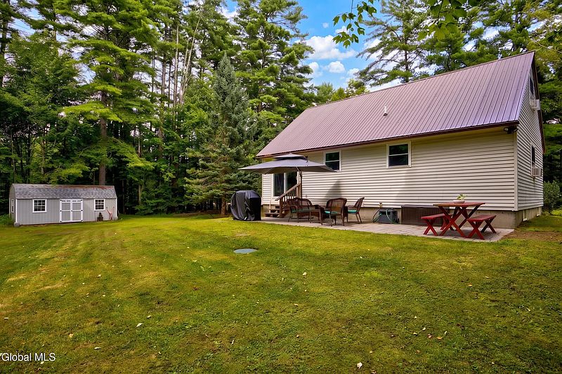 3rd image of 36 Ferris Road