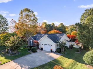 21 Planters Creek Rd, Fletcher, NC 28732