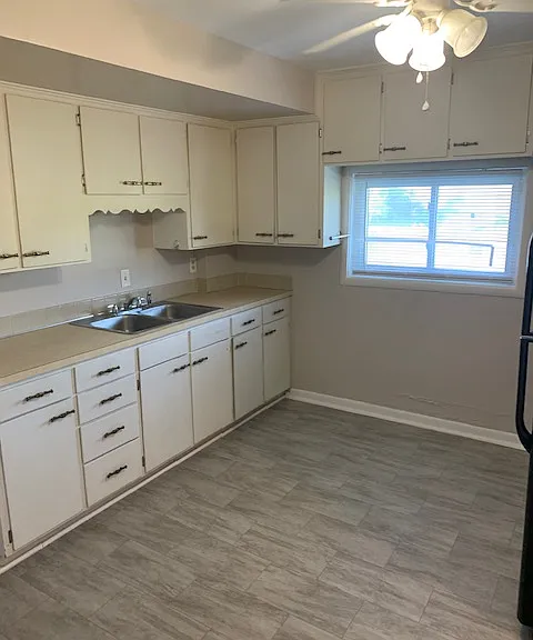 1425 Sunset Lake Rd #7 — Photo 3