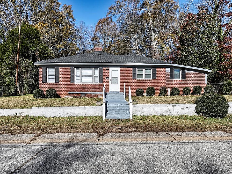 1st image of 602 Oak Ave
