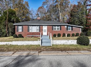 602 Oak Ave, Greenwood, SC 29646