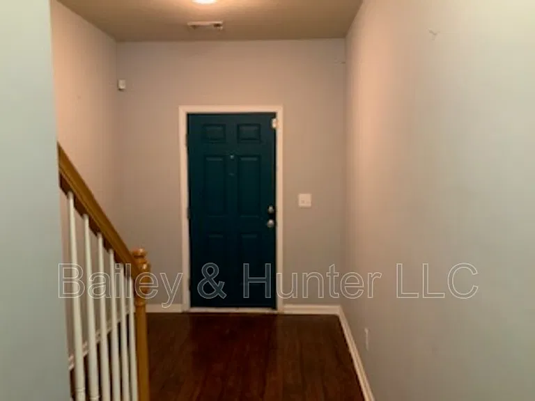 473 Mulberry Row SE — Photo 3