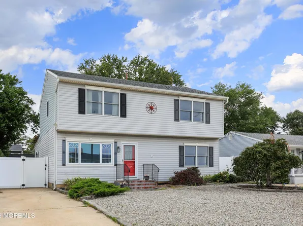 737 Tunney Point Drive, Toms River, NJ 08753