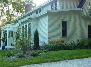 945 N Waverly Rd, Porter, IN 46304