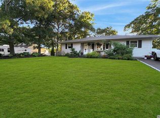 40 Avenue A, Holbrook, NY 11741