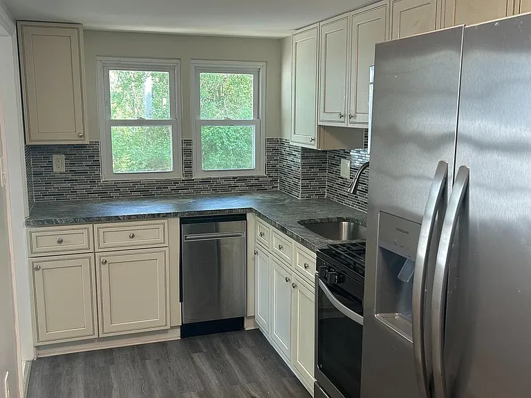 32 Clementon Ave — Photo 3