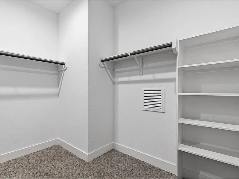 318 Springfield Terrace Dr — Photo 14