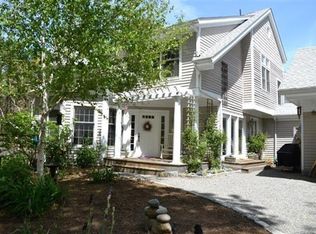 176 Sandpiper Ln, Vineyard Haven, MA 02568