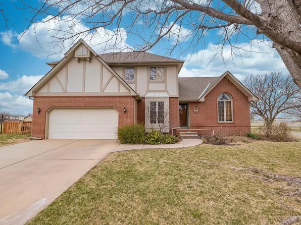 2815 N Beacon Hill Ct, Wichita, KS 67220