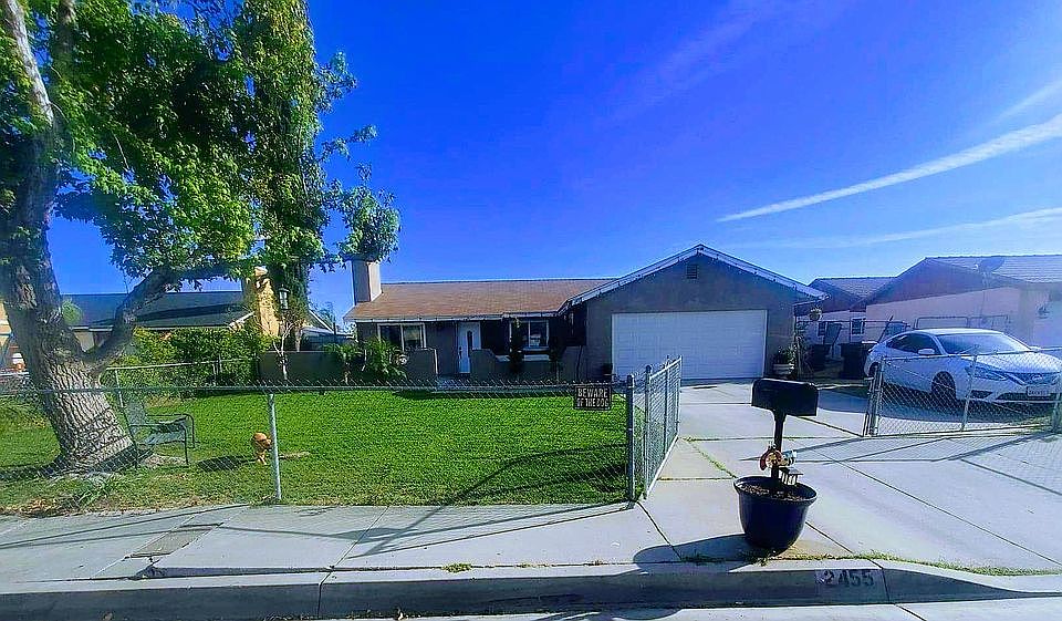 1st image of 2455 W 6th St