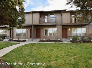 2399 NE Victor Pl APT 3, Bend, OR 97701