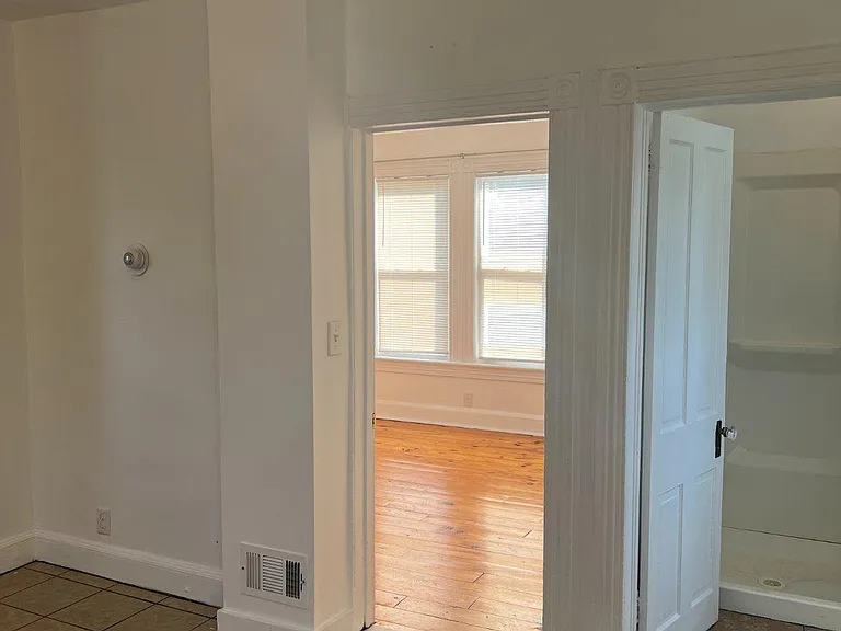 724 Parry Ave #B — Photo 8
