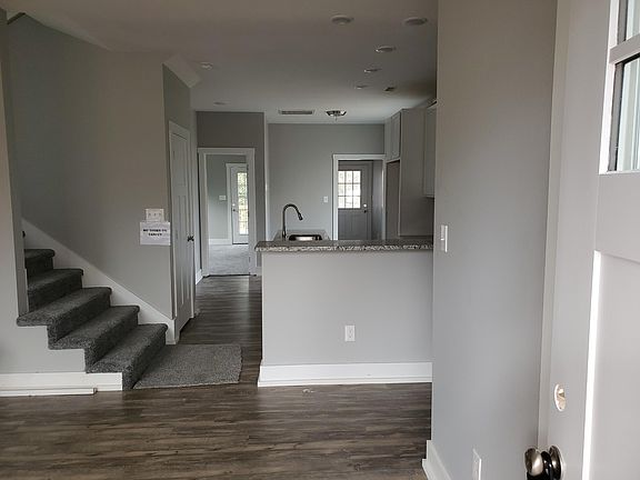 4th image of 209 W Moody Ave Lot 1