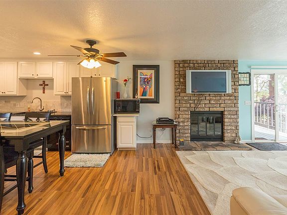 5th image of 1017 S Wright Blvd