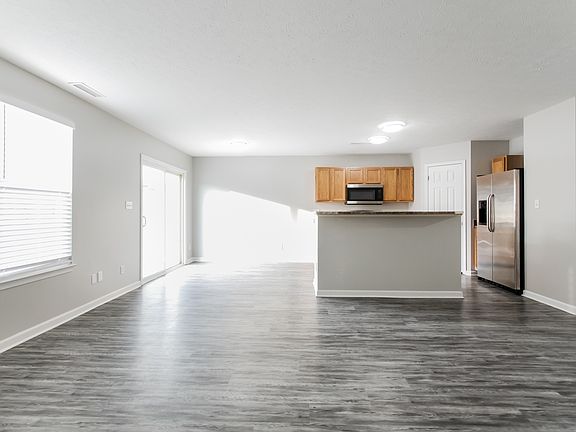 2nd image of 15447 Gallow Ln