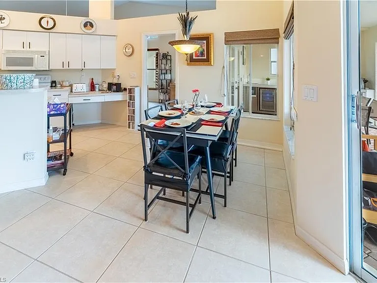 458 Countryside Dr — Photo 14