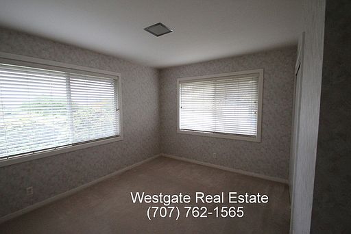 5th image of 80 Sunny Hill Dr