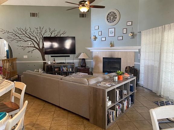 3rd image of 27834 Jasmine Ln