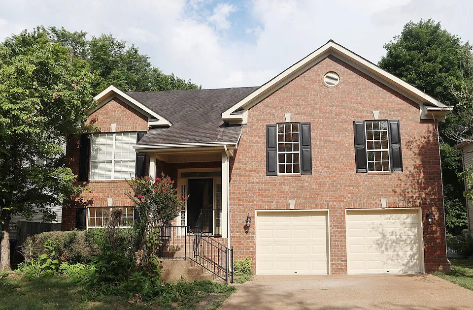 1406 Clairmonte Cir