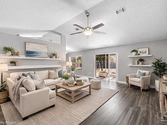 3rd image of 1068 Joaquin Rd