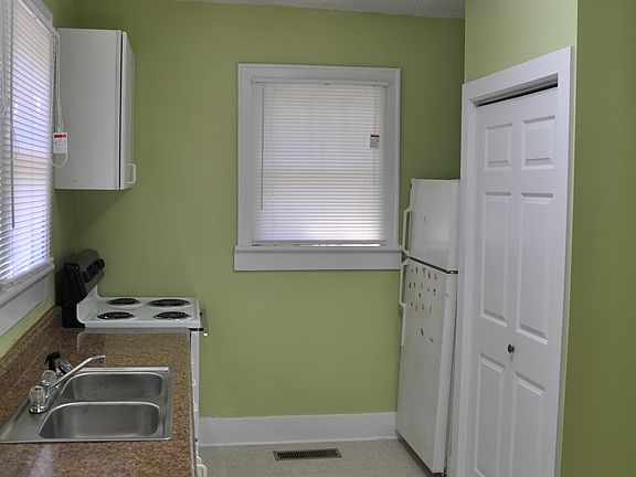 4th image of 1308 N Orchard Knob Ave