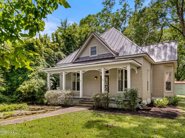 409 Railroad St, Como, MS 38619