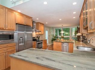 18 Coltsway, Wayland, MA 01778