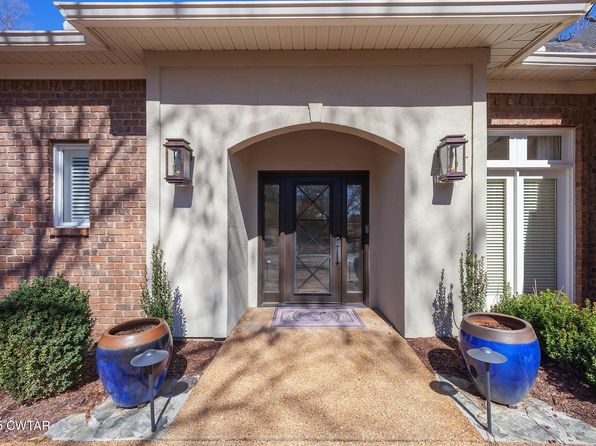 15 Garden Dr, Jackson, TN 38305