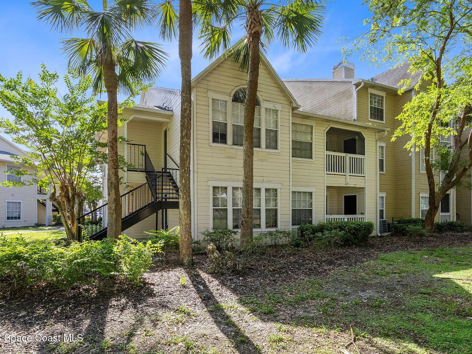 2 bed, 2.0 bath, 934 sqft, $2,200 — Photo 3