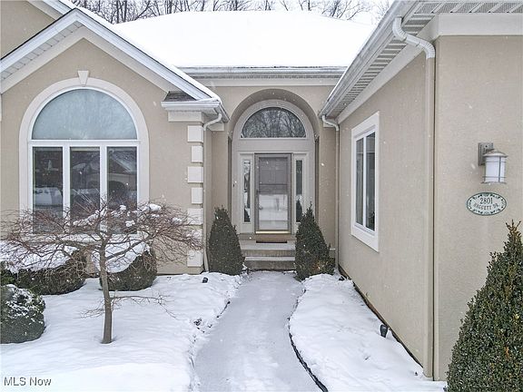 3rd image of 2801 Haggett Dr