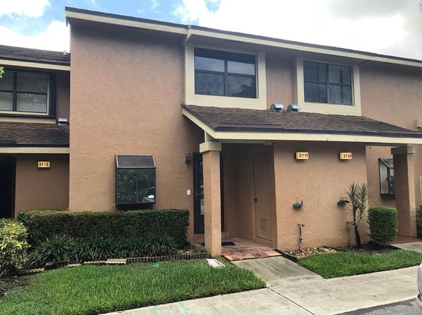 3711 Carambola Cir N #3711
