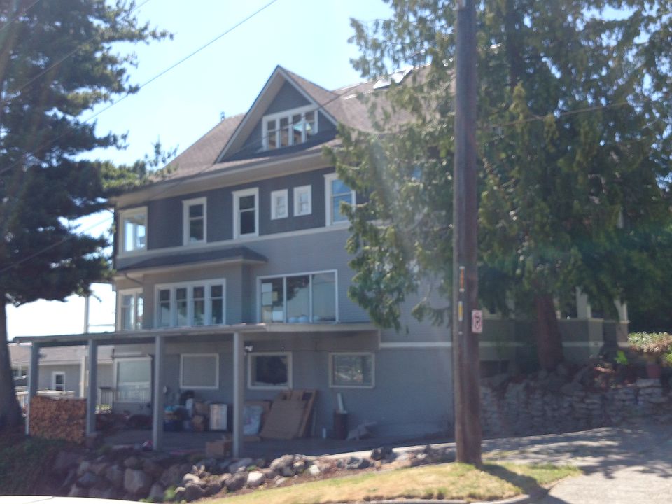 1st image of 2836 10th Ave E