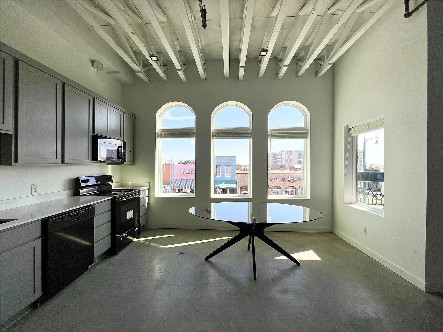 2 bed, 2.0 bath, 1100 sqft, $1,850 — Photo 3