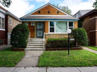 8355 S Crandon Ave, Chicago, IL