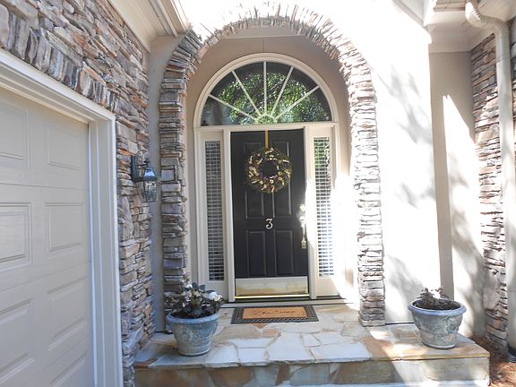 2nd image of 3 Ibis Cir