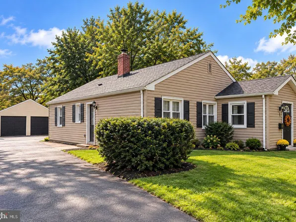 6 Pancoast Ave, Aston, PA 19014
