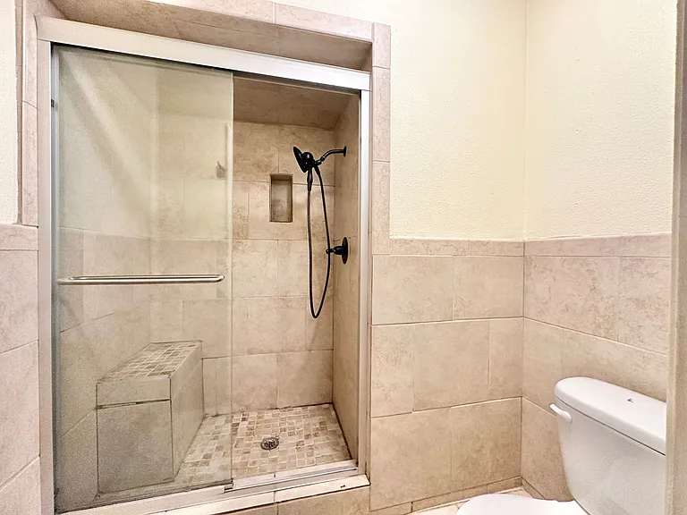 912 Laurie Ln — Photo 30
