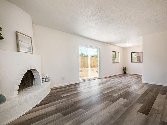 2nd image of 808 La Veta Dr NE